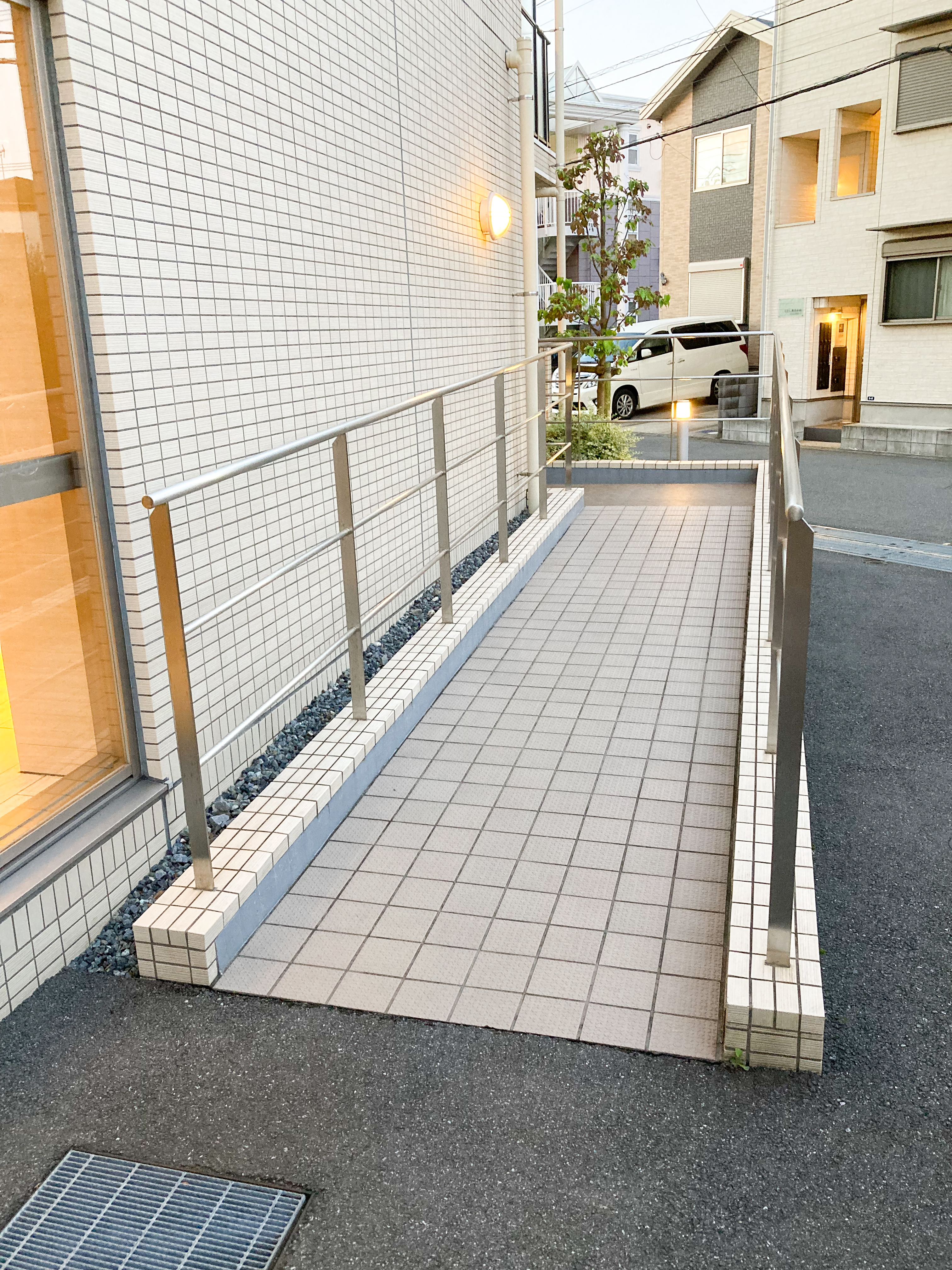 「安全な住まい、快適な未来を。」スロープ設置はトリキハウスにお任せ！